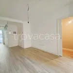 Rent 1 bedroom apartment of 41 m² in Milano