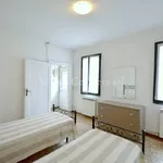 Rent 4 bedroom apartment of 70 m² in Venezia