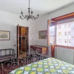 Rent 3 bedroom apartment of 141 m² in Rho