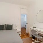 Rent a room in lisbon