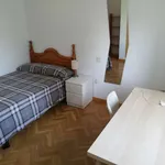 Rent a room of 160 m² in madrid