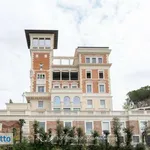 Rent 2 bedroom apartment of 60 m² in Rome