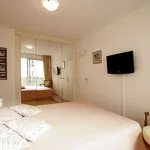 Rent 2 bedroom apartment of 40 m² in Paris