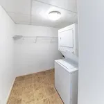 Appartement de 1033 m² avec 2 chambre(s) en location à Edmonton