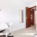 Alquilo 3 dormitorio apartamento de 11 m² en Seville