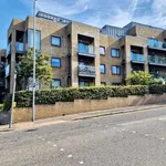 Flat to rent in Goldstone Crescent, Hove BN3