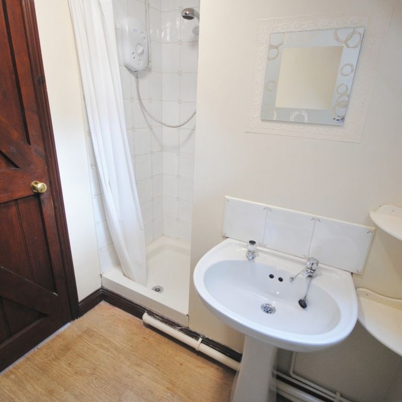 1 bed Mid Terraced House to Let Market Drayton