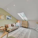 Rent 3 bedroom apartment in London