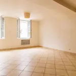 Rent 3 bedroom apartment of 56 m² in Jargeau