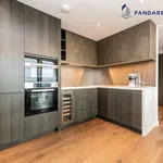 Rent 3 bedroom apartment in London