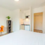 Rent 1 bedroom apartment of 18 m² in Saint-Denis-lès-Bourg