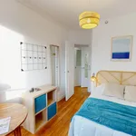 Rent 3 bedroom apartment in Paris