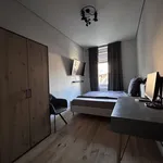 Rent 1 bedroom apartment of 700 m² in Frankfurt