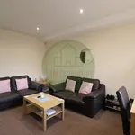 Rent 2 bedroom house in Leeds