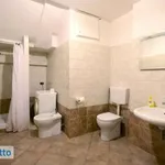 Rent 5 bedroom apartment of 94 m² in Milan