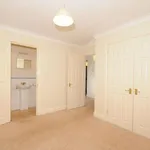 Rent 2 bedroom apartment in Elmbridge