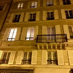 Rent 1 bedroom apartment of 850 m² in Paris