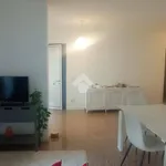 Affitto 2 camera appartamento di 65 m² in Iseo