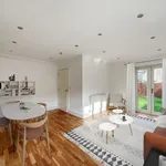 Rent 3 bedroom house in Bromley