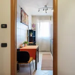 Rent 2 bedroom apartment in Milan