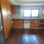 Rent 3 bedroom house of 180 m² in Leiria