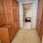 Rent 1 bedroom apartment in Sandton