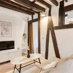 Rent 1 bedroom apartment of 312 m² in Paris