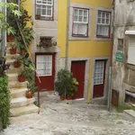 Rent 1 bedroom apartment of 40 m² in Porto