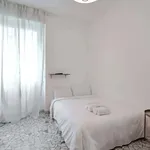 Rent 1 bedroom apartment of 35 m² in Milan