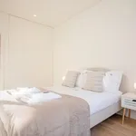 Rent 1 bedroom apartment in Porto