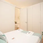 Rent 1 bedroom apartment of 441 m² in Porto