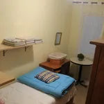 Rent 4 bedroom apartment in Barcelona