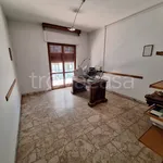 Affitto 7 camera appartamento di 264 m² in Benevento