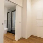 Rent 1 bedroom apartment of 90 m² in Porto