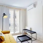 Rent 2 bedroom apartment of 30 m² in Madrid