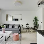 Rent 1 bedroom apartment of 32 m² in Paris