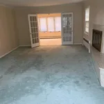 Rent 4 bedroom house of 157 m² in Queens