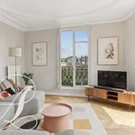 Appartement de 960 m² avec 2 chambre(s) en location à Paris