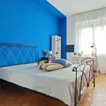 Rent a room of 95 m² in milan