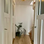 Huur 4 slaapkamer appartement van 93 m² in Medanbuurt