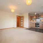 Rent 2 bedroom flat in Livingston