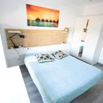 Rent a room of 100 m² in valencia