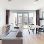 Pronajměte si 3 ložnic/e byt o rozloze 87 m² v Prague