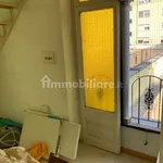 Affitto 1 camera appartamento di 275 m² in Naples