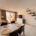 Alquilo 2 dormitorio apartamento de 90 m² en Estepona