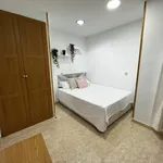 Rent 4 bedroom apartment in Madrid