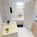 Rent 4 bedroom apartment in Paris