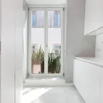 Rent 1 bedroom apartment of 99 m² in Lisbon