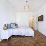 Rent a room in lisbon