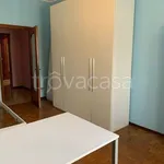 Affitto 4 camera appartamento di 120 m² in Piacenza